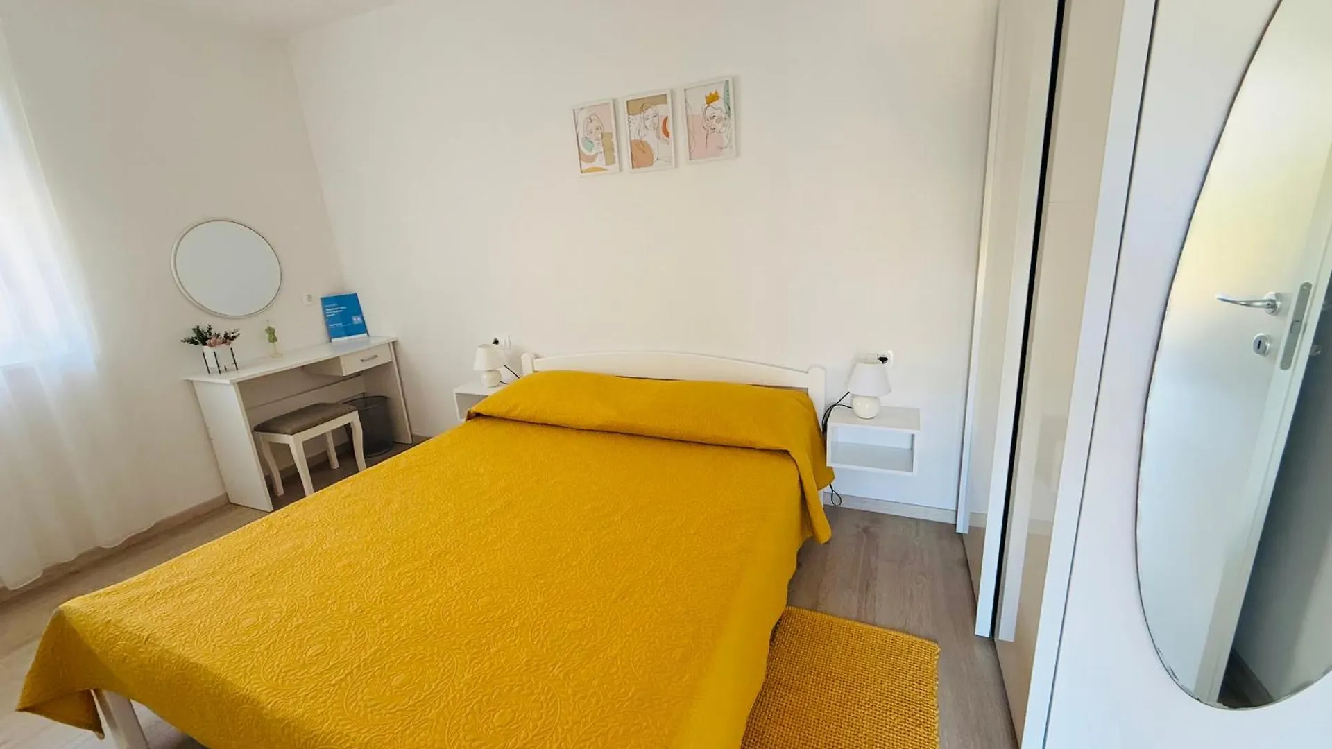 Apartment Erika - For 2 Near The Beach Pula 0*,